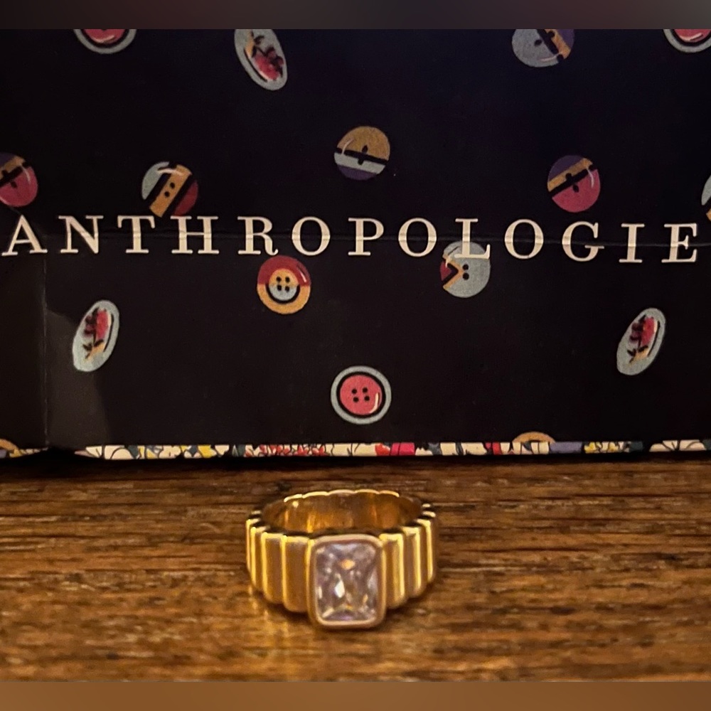 Anthropologie Ribbed Cocktail Ring - Picture 3 of 5